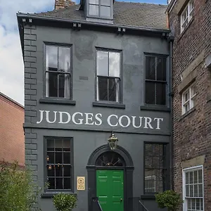 Guest house Judges Court ****